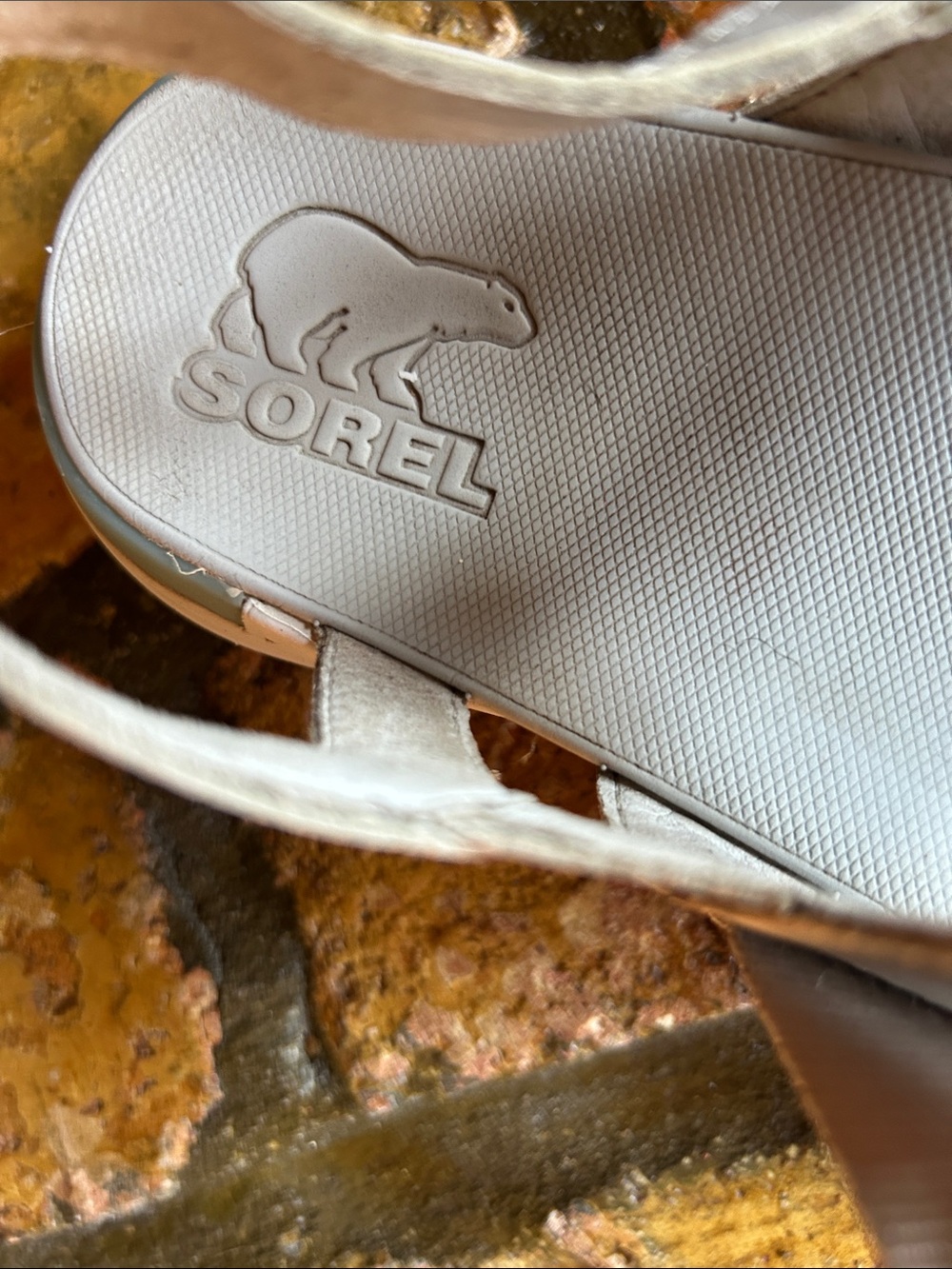 SOREL sandals. - Picture 4 of 5